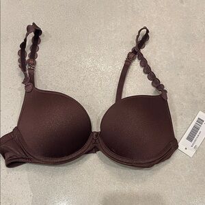 NWT Marie Jo Elegant padded push up Bra with Scalloped Straps